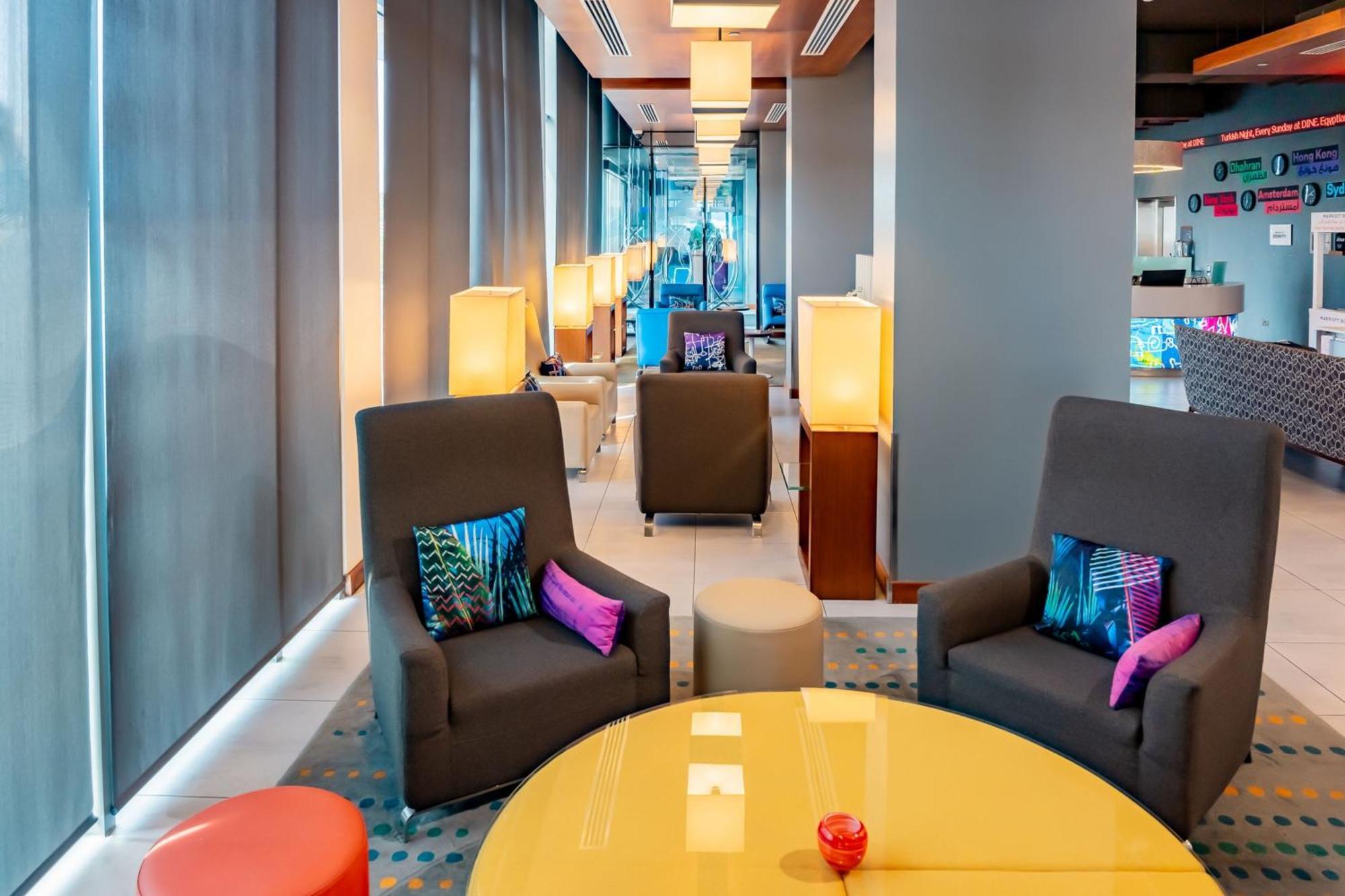 อะลอฟต์ ดาห์รัน Hotel อัลโคห์บาร์ ภายนอก รูปภาพ